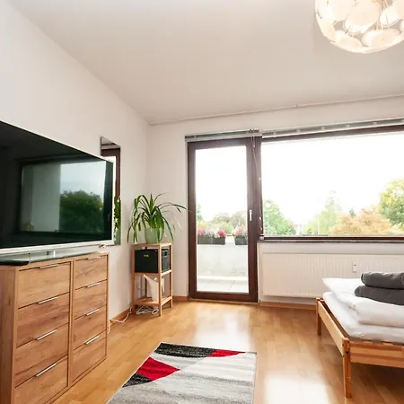 Fantawo - City-studio Hell Und Modern Mit Netflix *